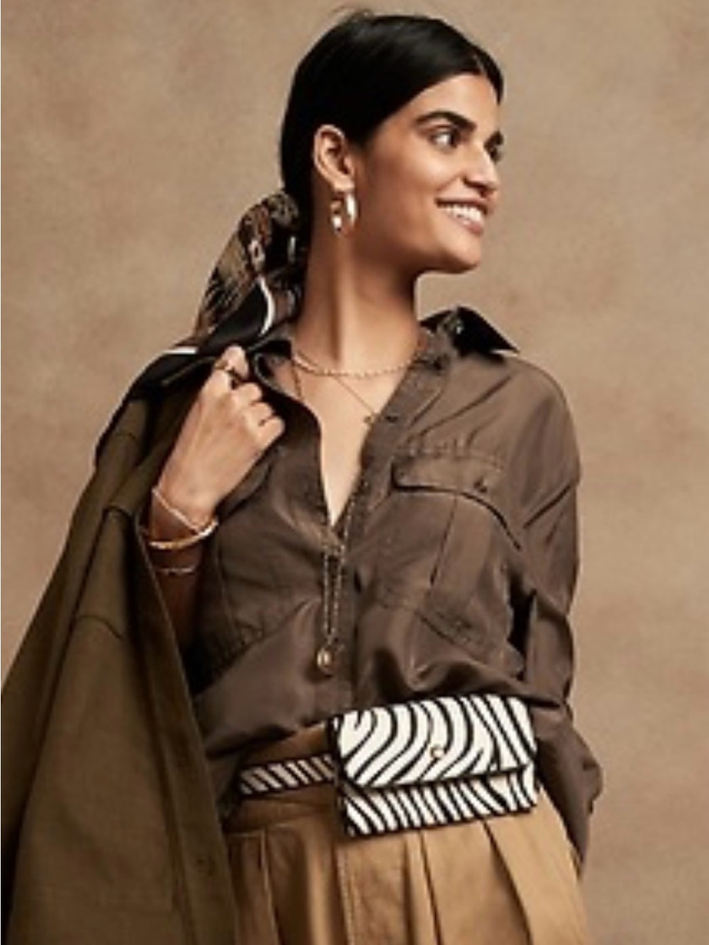 Women’s Banana Republic Brown Silk Utility Blouse Safari Button-Up Shirt Medium